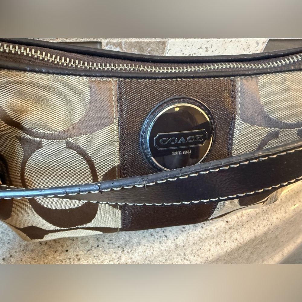 VTG Coach Brown/Tan Signature C Jacquard Shoulder Bag Purse - Picture 7 of 15